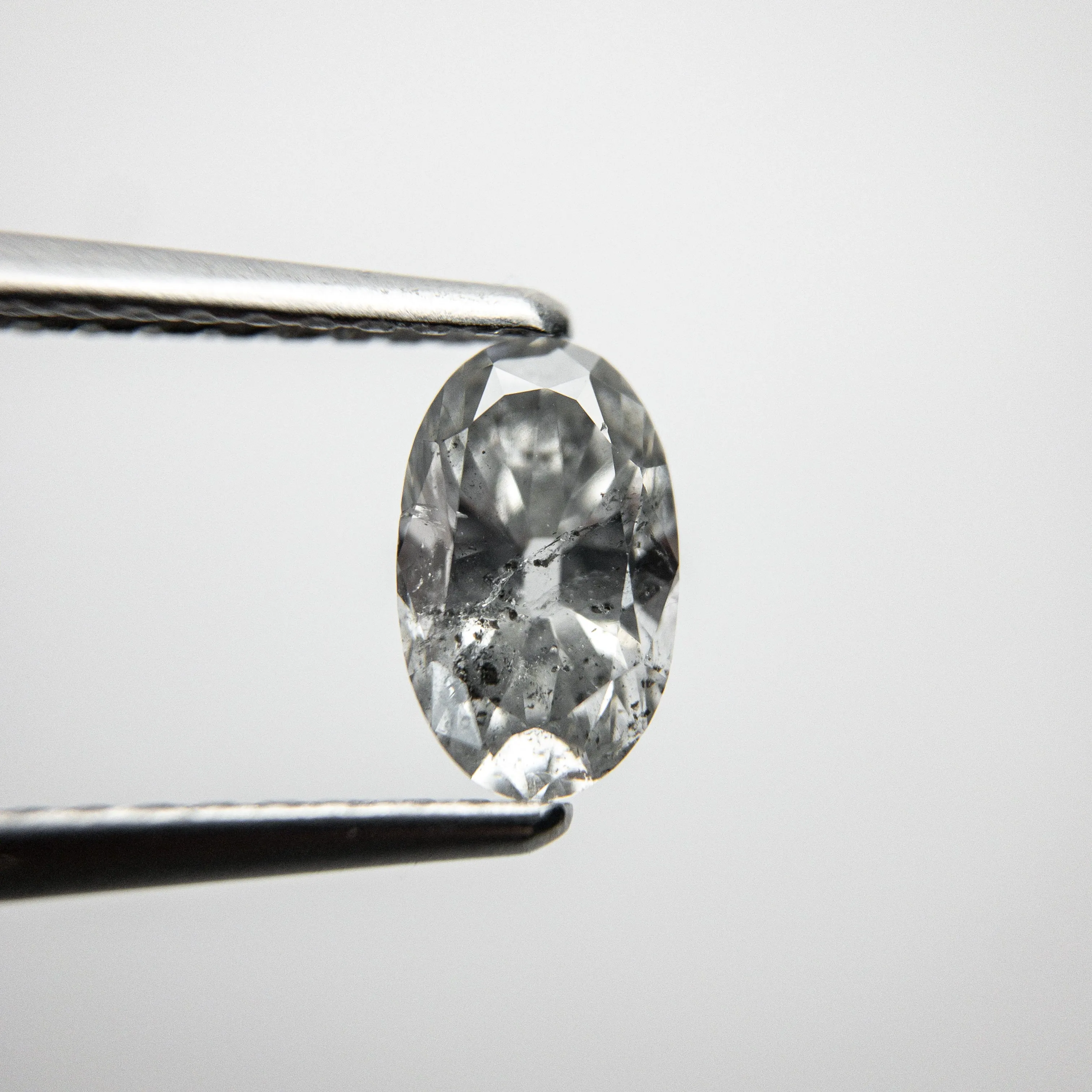 0.79ct 7.41x4.54x3.08mm Oval Brilliant 18388-05