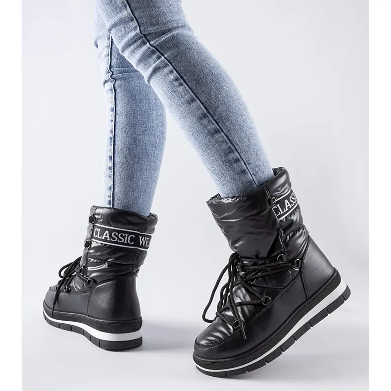 Black Vineyard platform snow boots