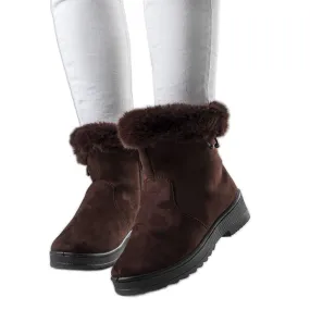 Brown fur-trimmed snow boots from Marvin