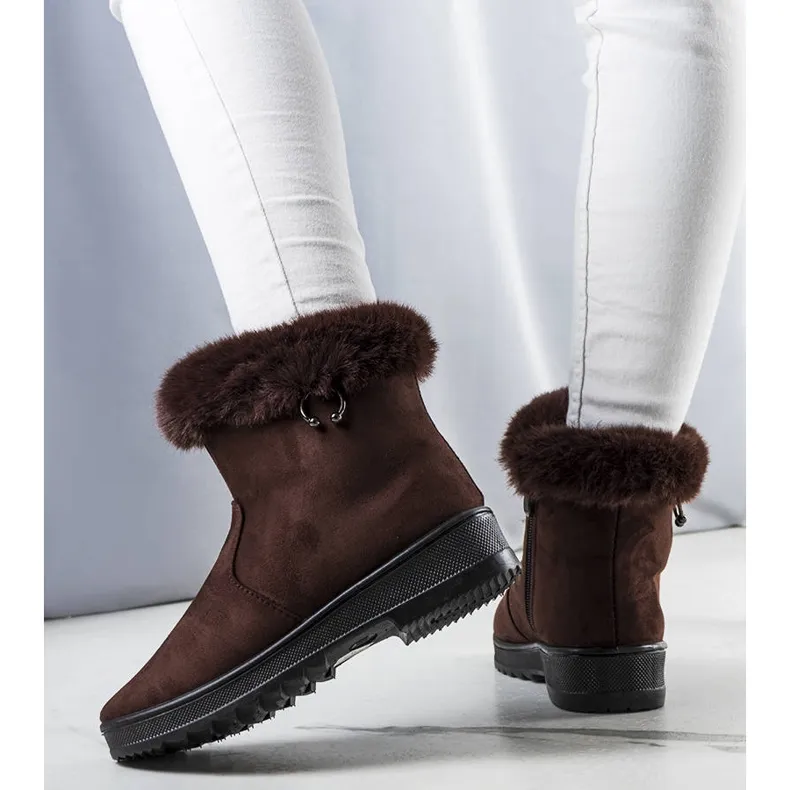 Brown fur-trimmed snow boots from Marvin